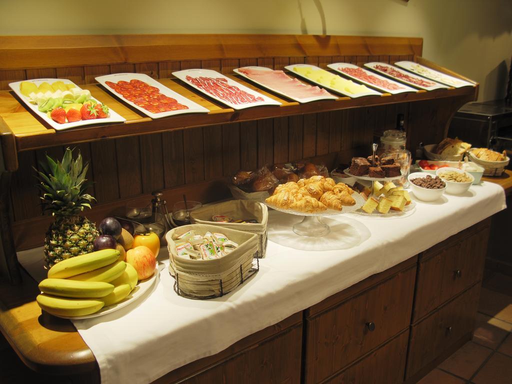 Peira Blanca Hotel Gastronomico Garós Buitenkant foto